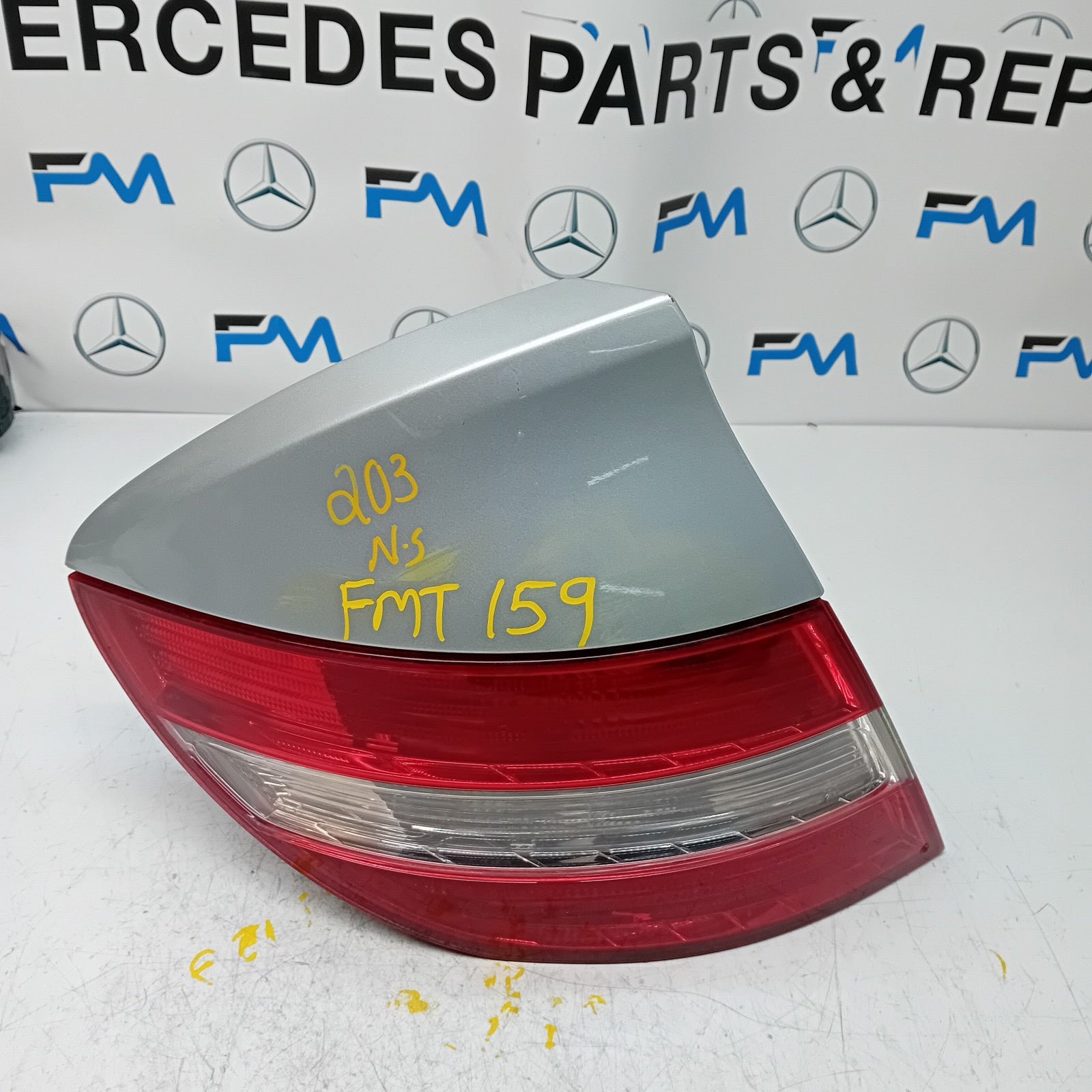 MERCEDES CLC W203 2008 PASSENGER SIDE NS REAR TAIL LIGHT A2038204764 FMT159