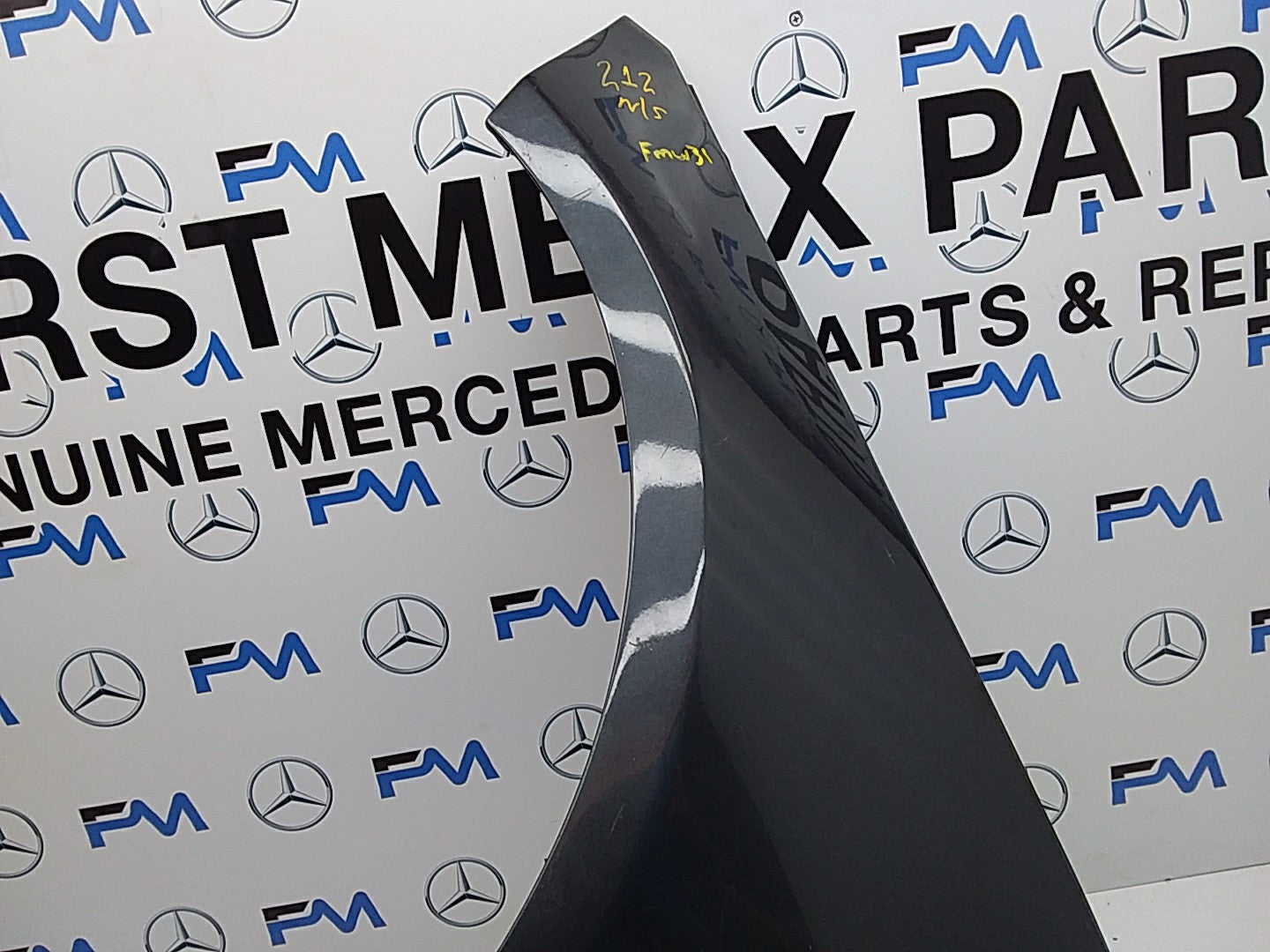 MERCEDES  E-CLASS W212 NS LEFT PASSENGER SIDE WINGS FMW31 A2128610901