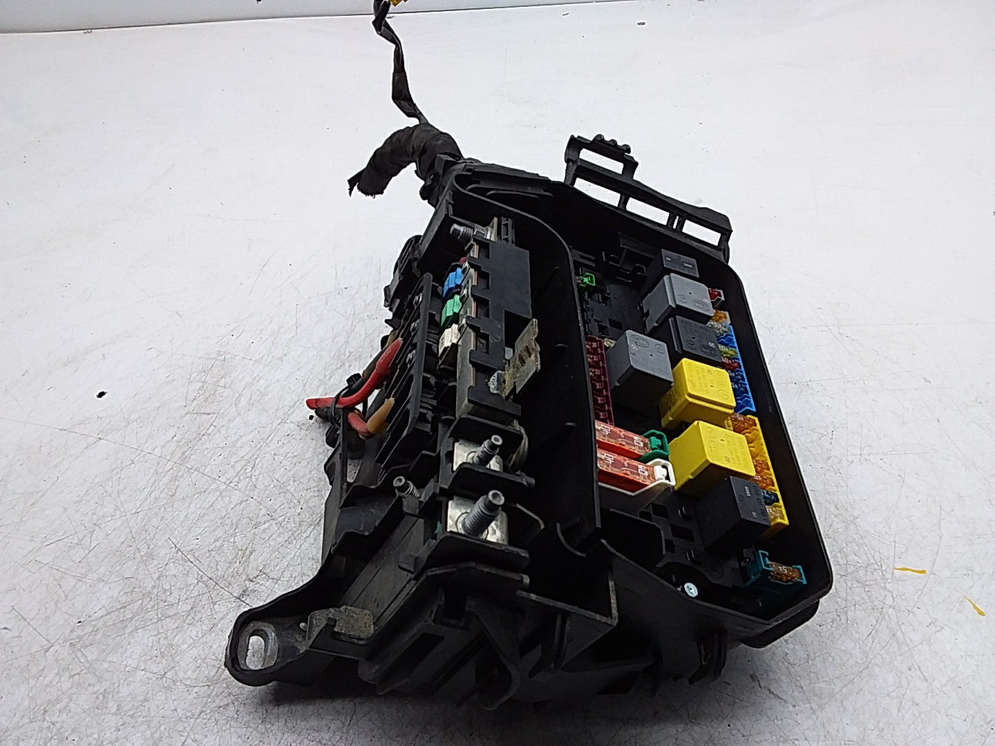 Mercedes B-CLASS  W246 Fuse Relay Junction Box  FMF147 A2469980601
