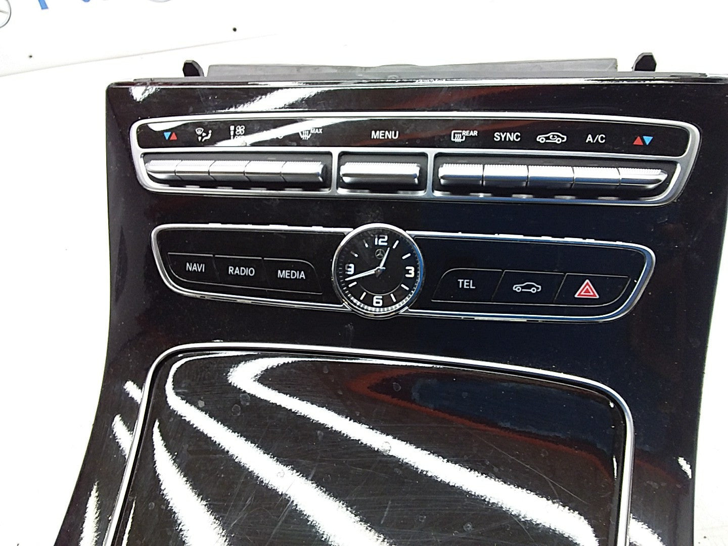 2016-2019 MERCEDES E CLASS W213 CENTRE  CONSOLE  A2138100815 FMK124