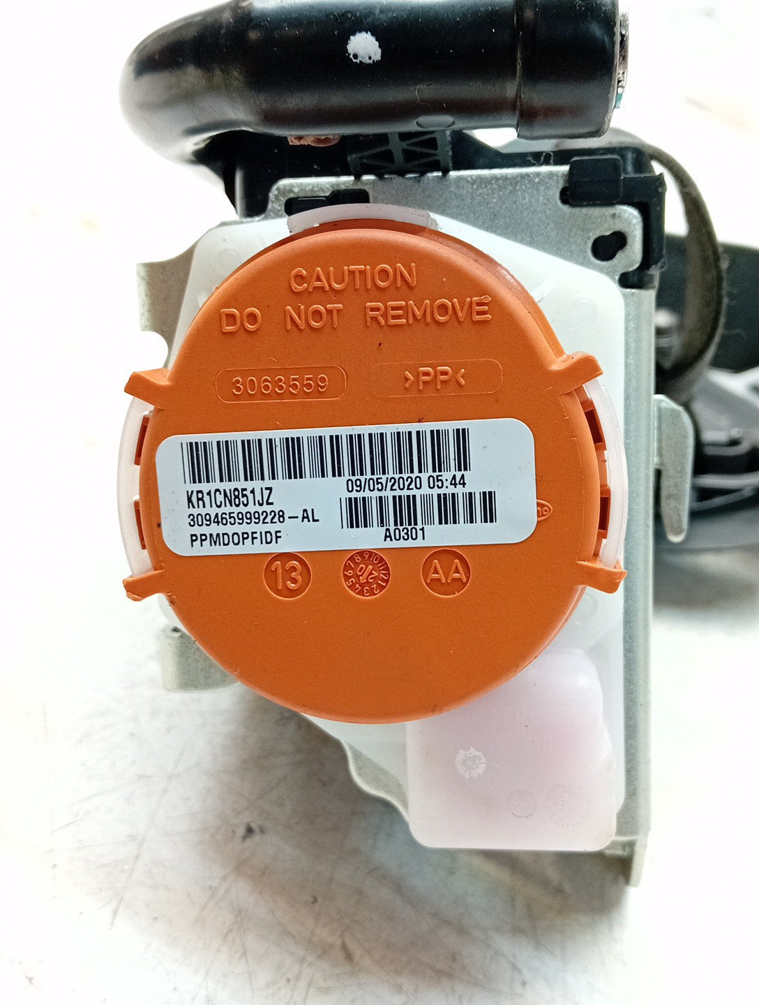 MERCEDES A-CLASS  FRONT RIGHT SEAT BELT WITH PRETENSIONER A1778600800 FMS83 OSF