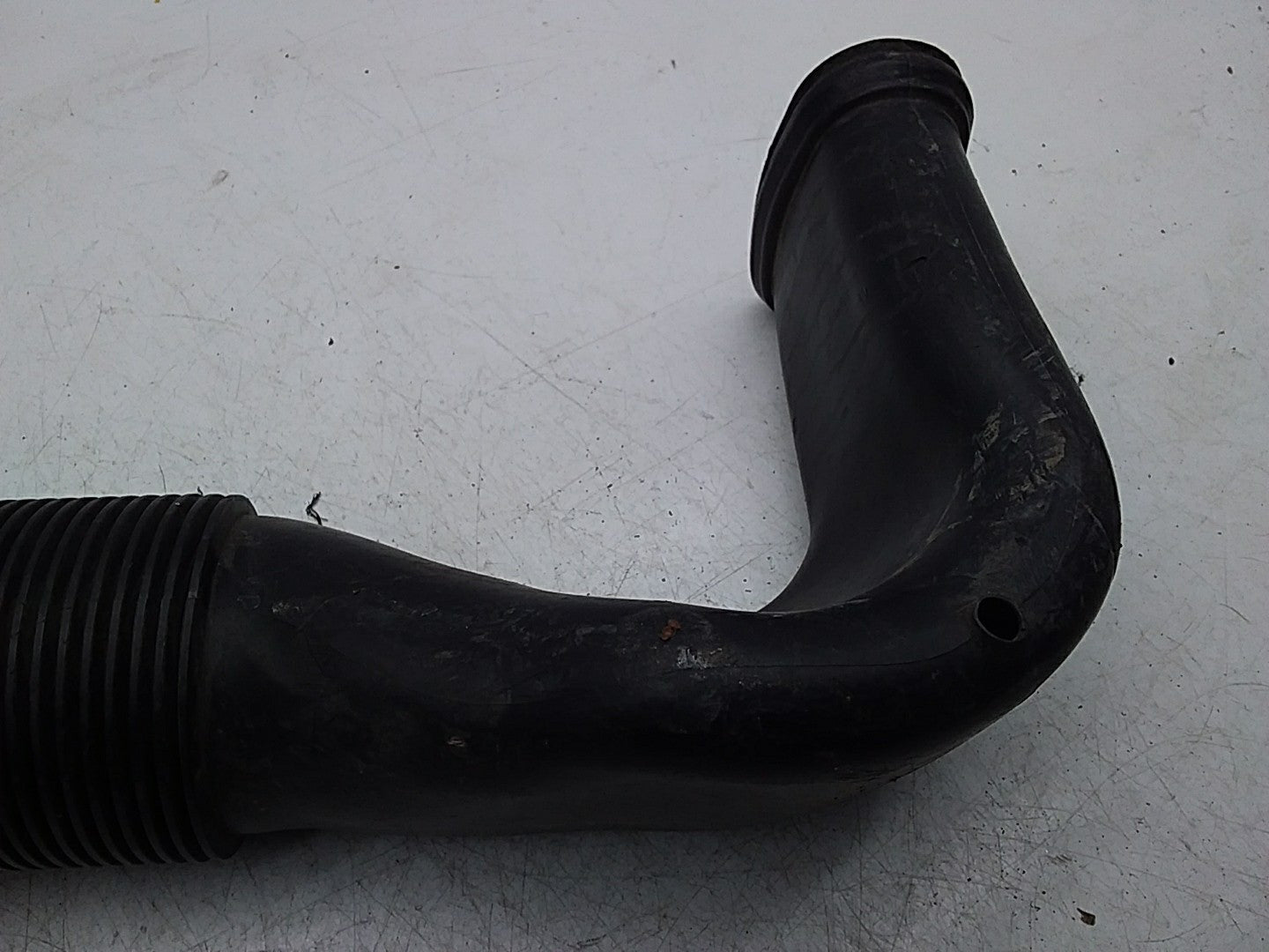 MERCEDES-BENZ E-CLASS A212 AIR INTAKE TUBE A6510903437 FMI01