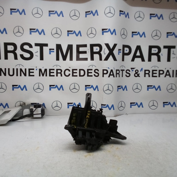 Mercedes C-CLASS W205 Fuse Relay Junction Box A2055402050 FM00793