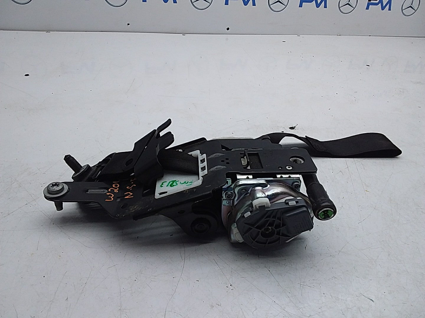 MERCEDES C-CLASS W204 SEAT BELT FRONT LEFT PASSENGER SIDE A2048601985 FMS213 NSF