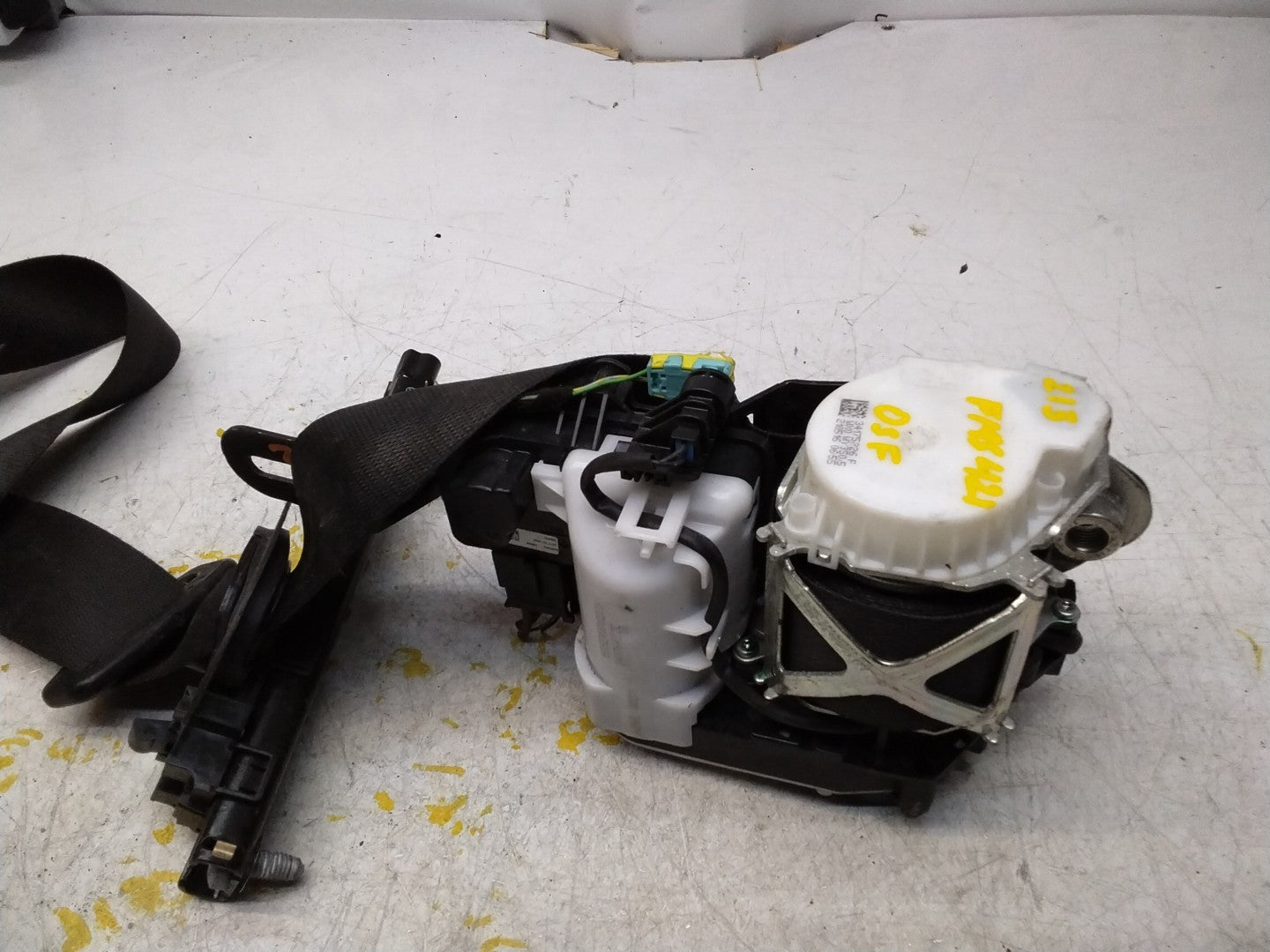 MERCEDES E-CLASS W213 DSL AUTO SEAT BELT FRONT RIGHT A2138605600  FMS421 OSF
