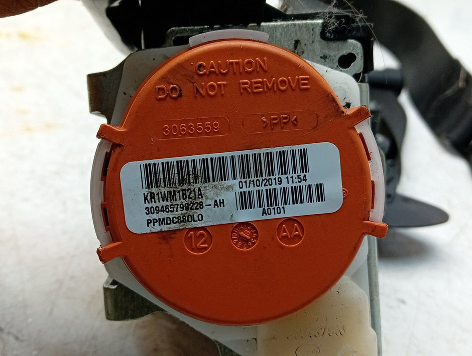 MERCEDES A CLASS  FRONT LEFT SEAT BELT WITH PRETENSIONER A1778600700 FMS85 NSF