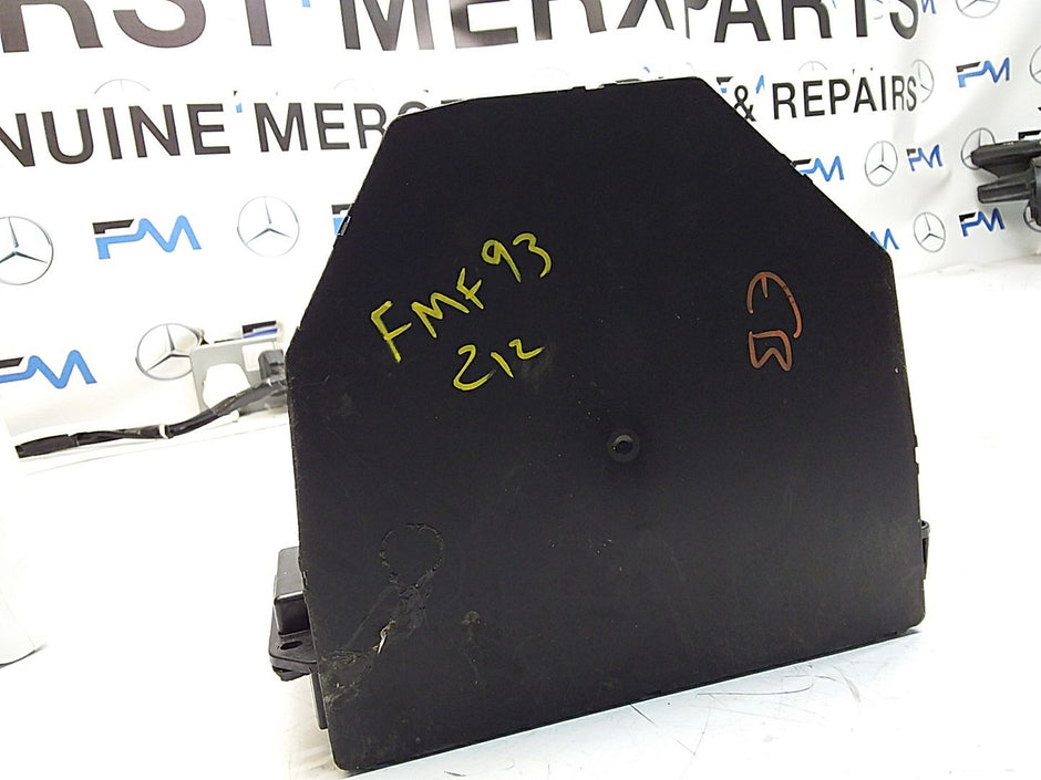 Mercedes E-CLASS W212 Fuse  Box RELAY A2129005722 FMF93