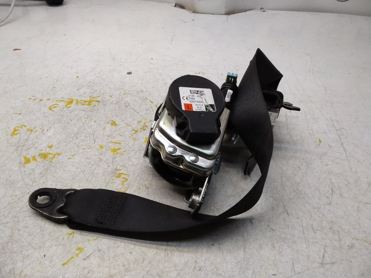 MERCEDES-BENZ W205 C CLASS FRONT LEFT PASSENGER SEATBELT A2058605185 FMS341 NSF