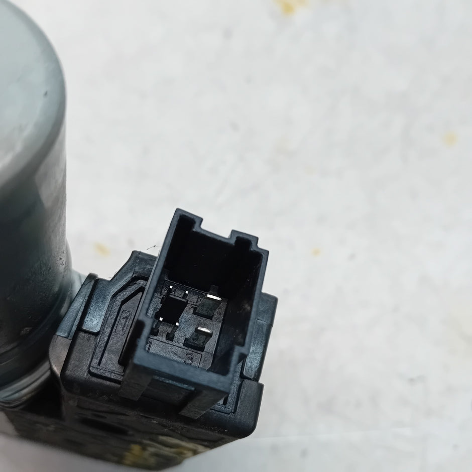 MERCEDES BENZ E-CLASS W213 2017 SUNROOF MOTOR  A2139067003 FM00938