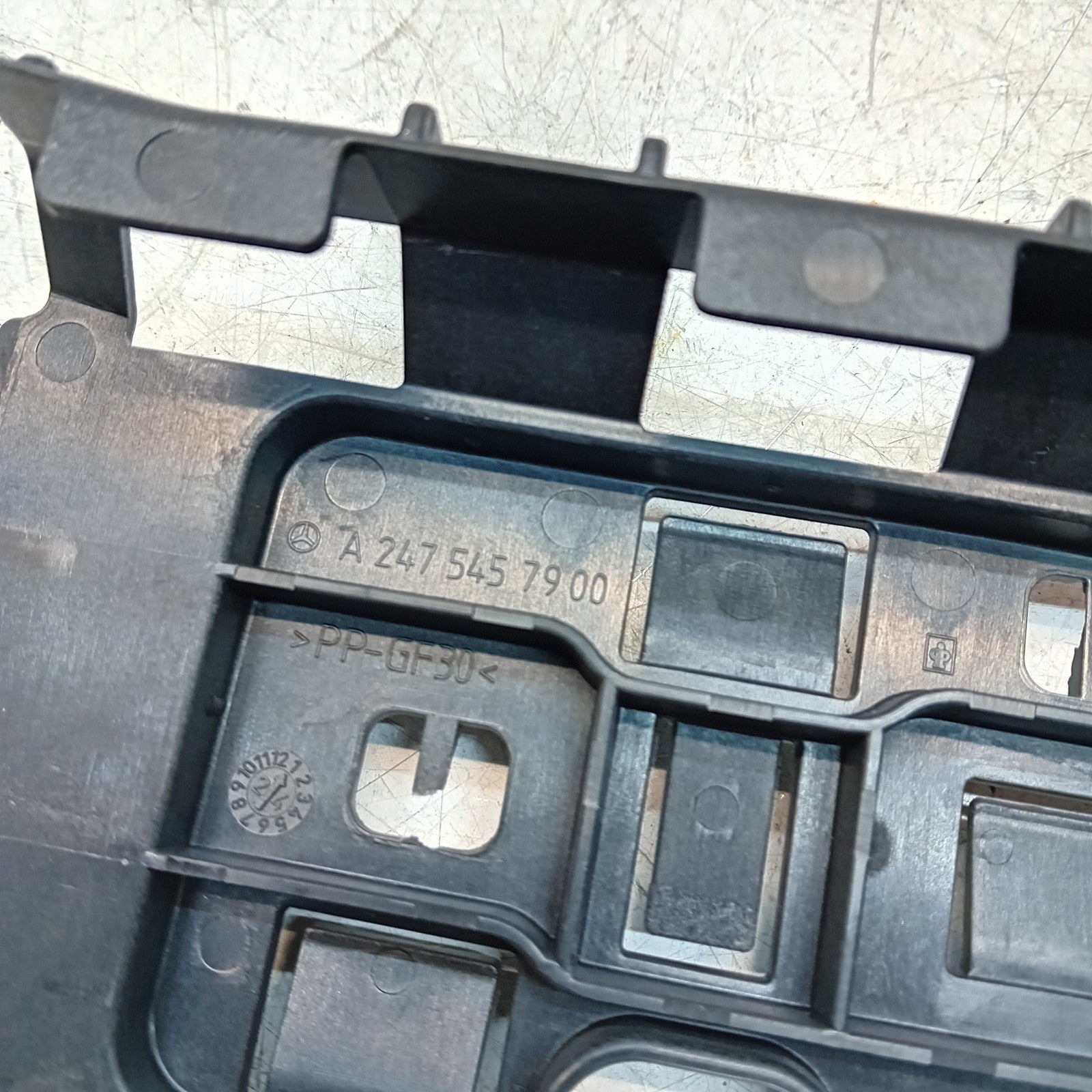 MERCEDES A CLASS W177 ECU BRACKET HOLDER TRIM A2475457900 FM00966