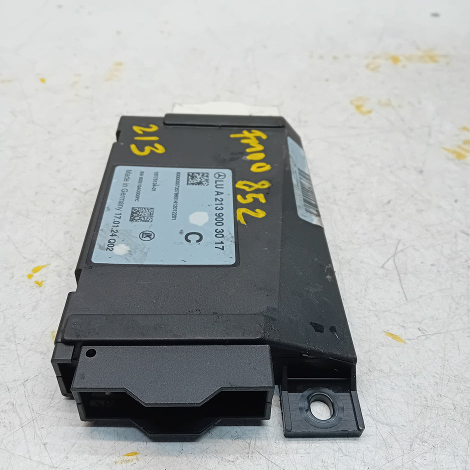 MERCEDES E CLASS IGNITION CONTROL MODULE ECU A2139003017 W213 FM00852