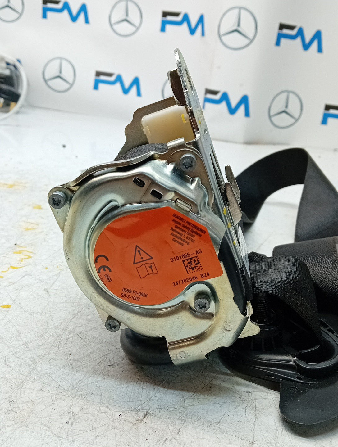MERCEDES A-CLASS  FRONT LEFT SEAT BELT WITH PRETENSIONER A1778600700 FMS84 NSF