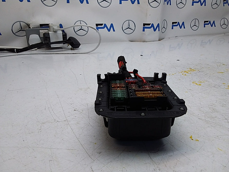 MERCEDES BENZ E-CLASS W213 2016 ONWARDS  FUSE RELAY BOX A2135403038 FMF116