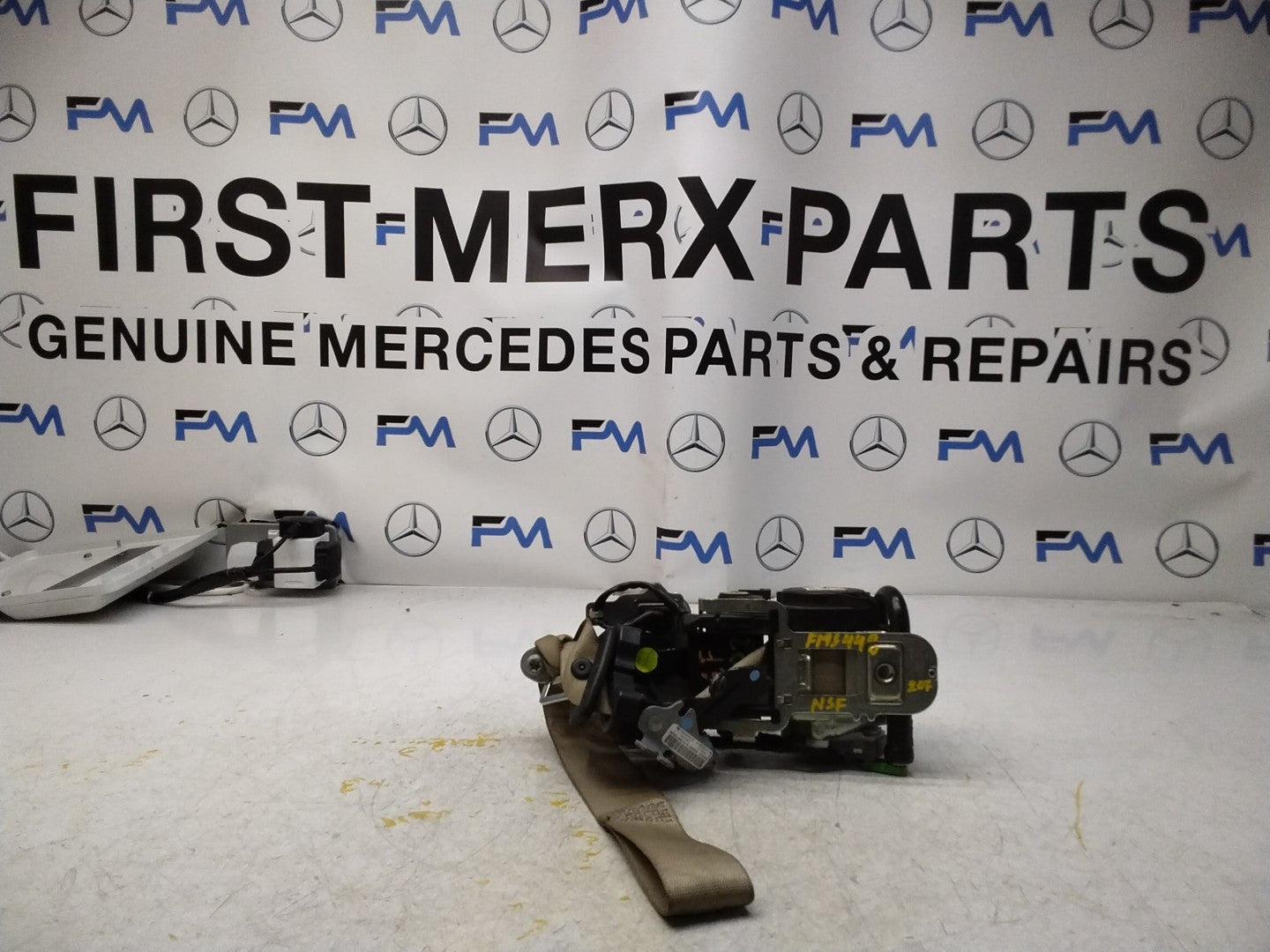 MERCEDES E CLASS C207 PASSENGERS FRONT LEFT SEATBELT A2078603585 FMS448 NSF