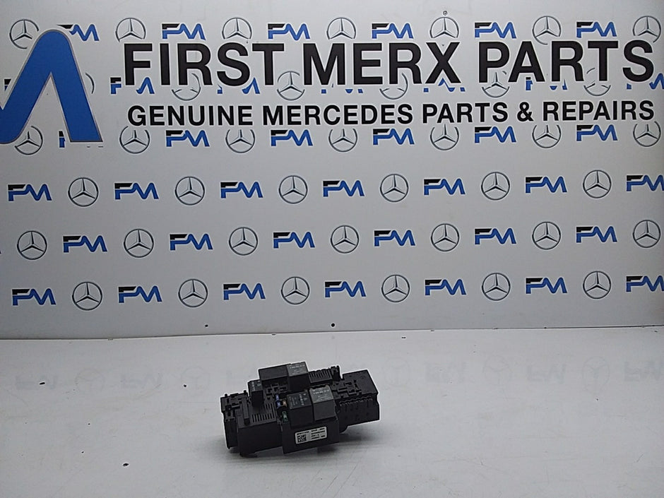 MERCEDES BENZ S-CLASS W222 FUSE BOX RELAY  A2229063202 FMF73