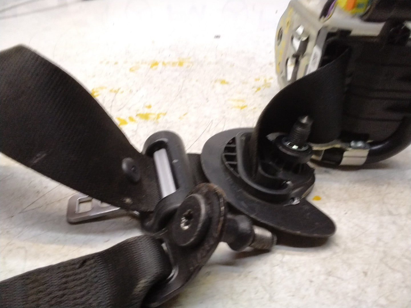 MERCEDES A CLASS  FRONT LEFT SEAT BELT WITH PRETENSIONER A1778600700 FMS185 NSF