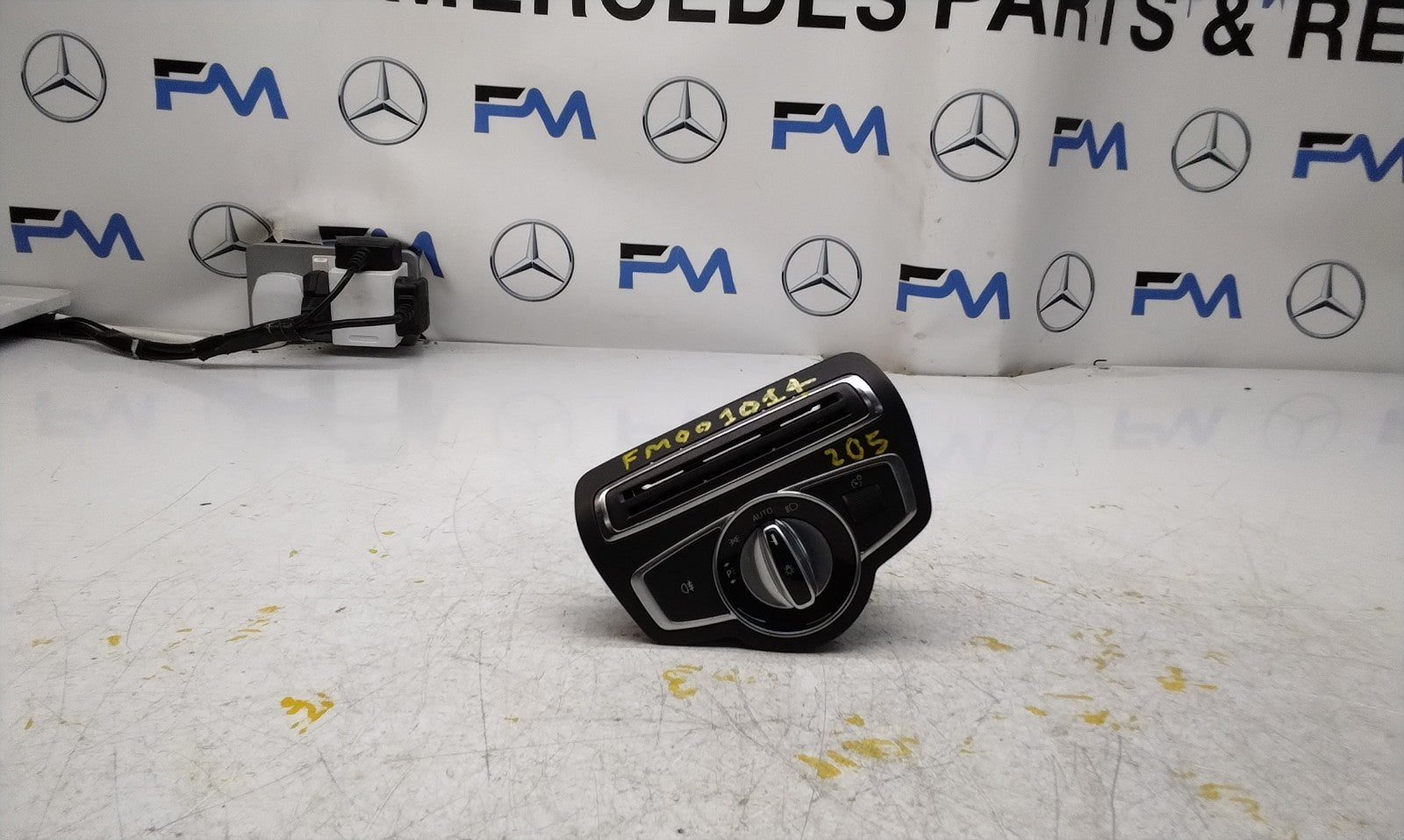 MERCEDES C-CLASS W205 HEADLIGHT CONTROL SWITCH 2014-2020 A2059056500 FM001014