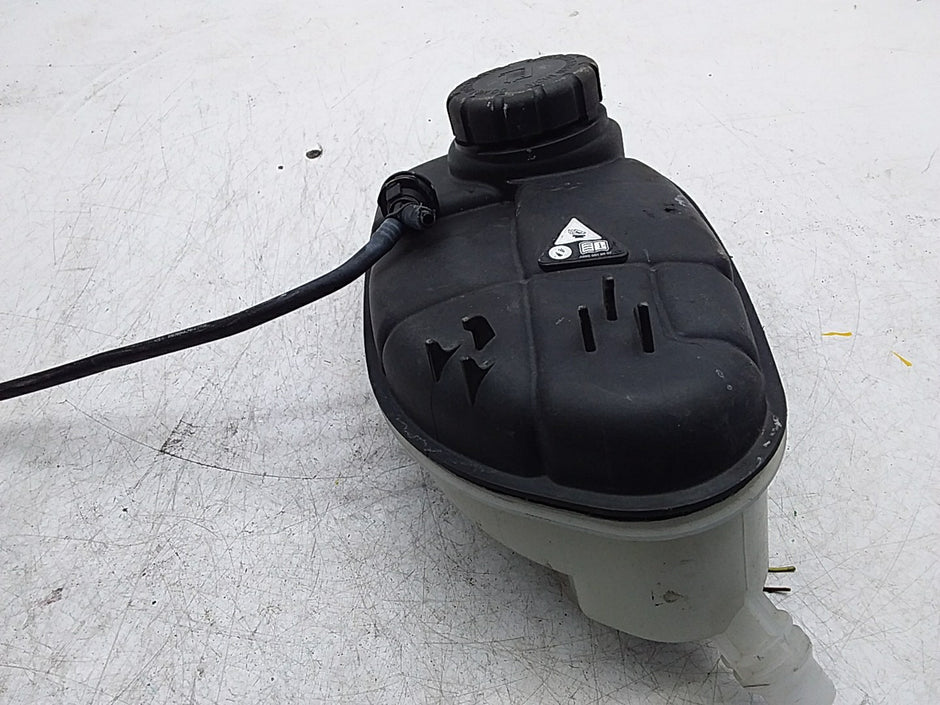 MERCEDES BENZ B-CLASS W246 COOLANT EXPANSION TANK  A2465000049 FMC126