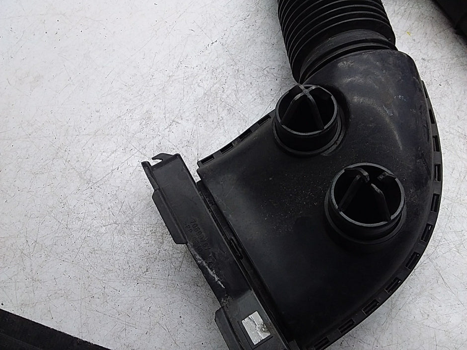 MERCEDES-BENZ E-CLASS A213 AIR INTAKE TUBE A6540940097 FMI06