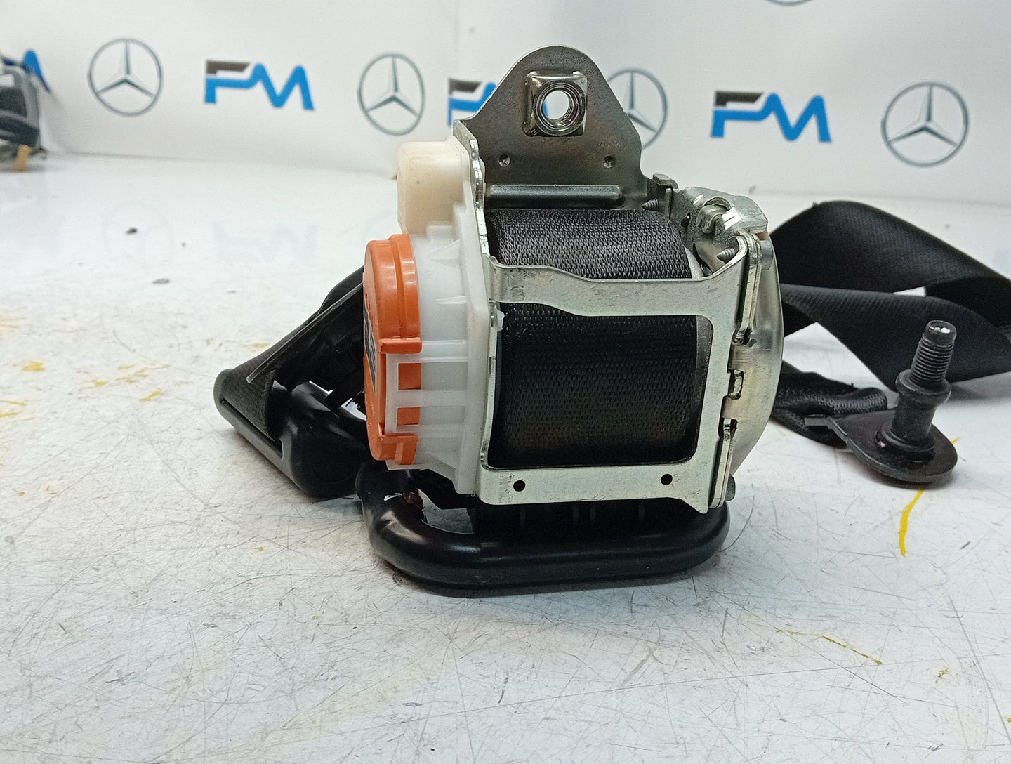 MERCEDES A CLASS  FRONT LEFT SEAT BELT WITH PRETENSIONER A1778600700 FMS77 NSF