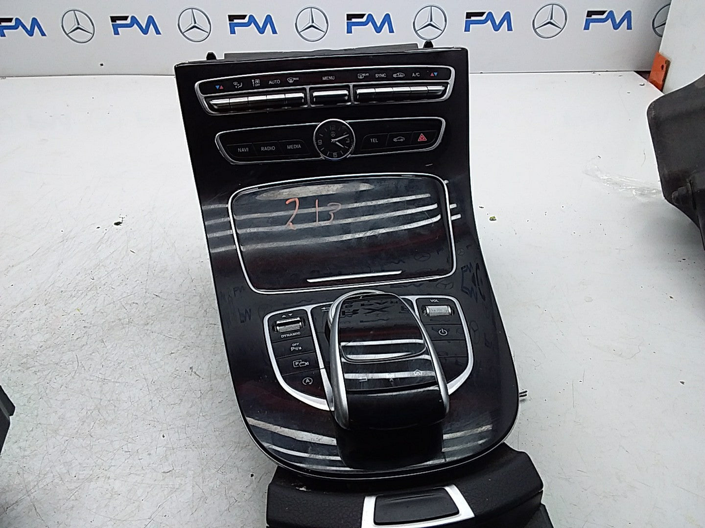 2016-2019 MERCEDES E CLASS W213 CENTRE  CONSOLE  A2138100815 FMK07