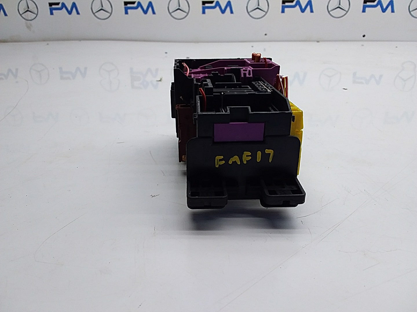 MERCEDES C CLASS FUSE RELAY BOX A2059067200 W205 2014 -2021 FMF17