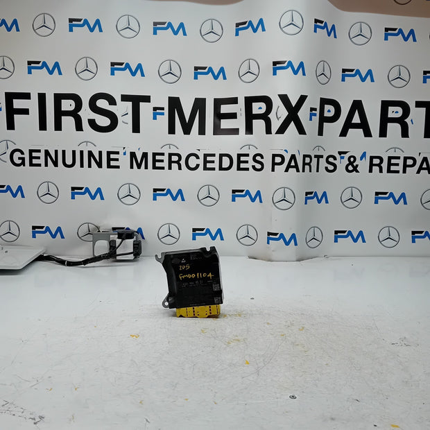 MERCEDES C-CLASS AIRBAG CONTROL MODULE W205 A2059009527 FM001104