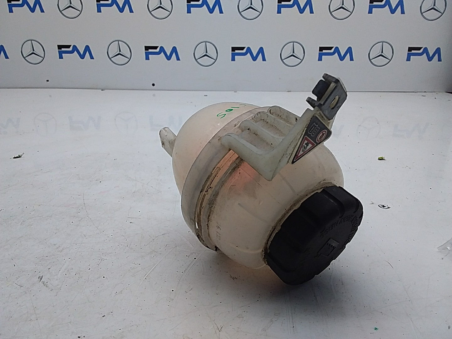 MERCEDES BENZ S-CLASS W222 COOLANT EXPANSION TANK 2014ONWARDS A2225000549 FMC105