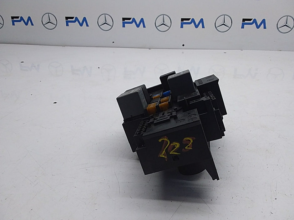 MERCEDES BENZ S-CLASS W222 FUSE BOX RELAY  A2229063202 FMF73