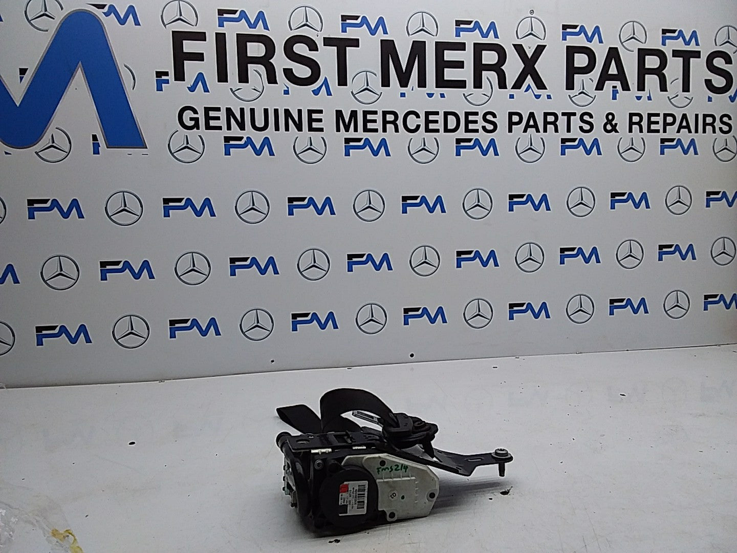 MERCEDES C-CLASS W204 SEAT BELT FRONT LEFT PASSENGER SIDE A2048601985 FMS214 NSF