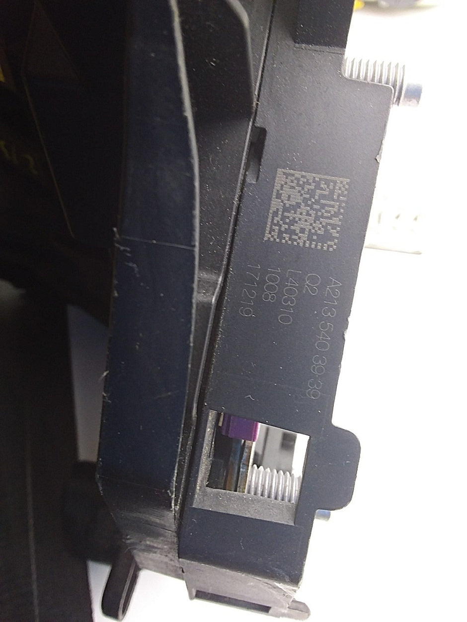 MERCEDES BENZ E-CLASS W213 FUSE BOX RELAY DISTRIBUTION BOX A2135403939 FMF45