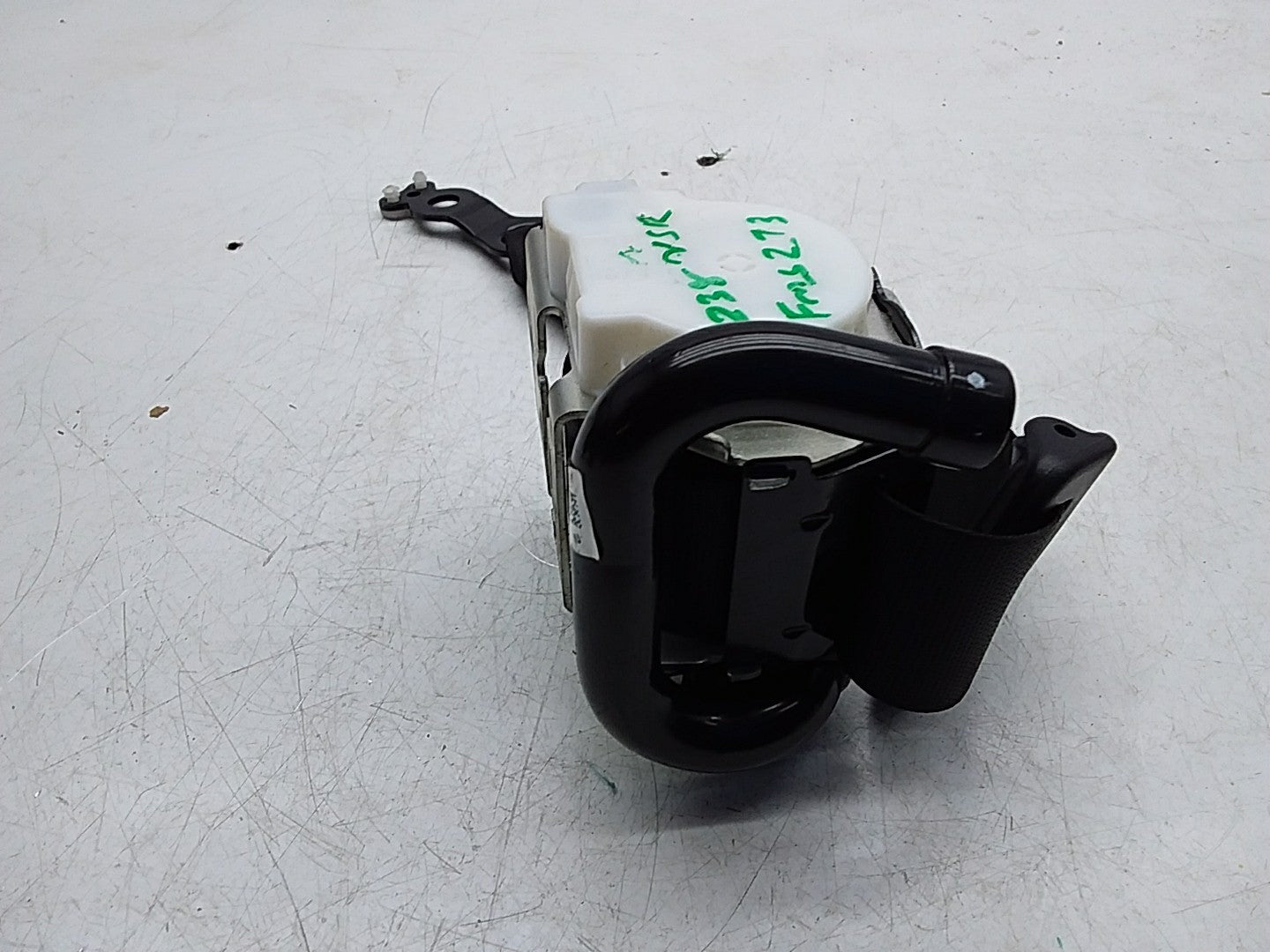 MERCEDES E-CLASS W238 SEAT BELT REAR LEFT PASSENGER SIDE A2388603700 FMS273 NSR