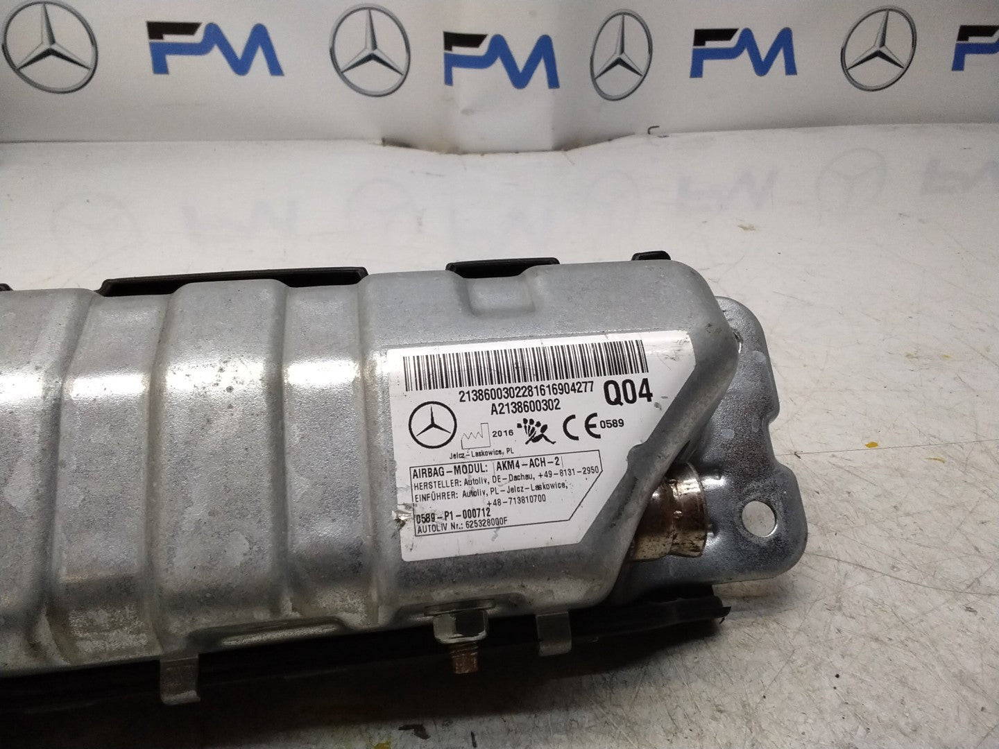 2018 MERCEDES BENZ A-CLASS W213 DRIVER SIDE KNEE AIRBAG A2138600302 FM00736