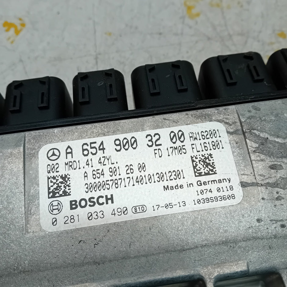 MERCEDES E-CLASS W213 ENGINE  ECU CONTROL MODULE A6549003200 FM001078