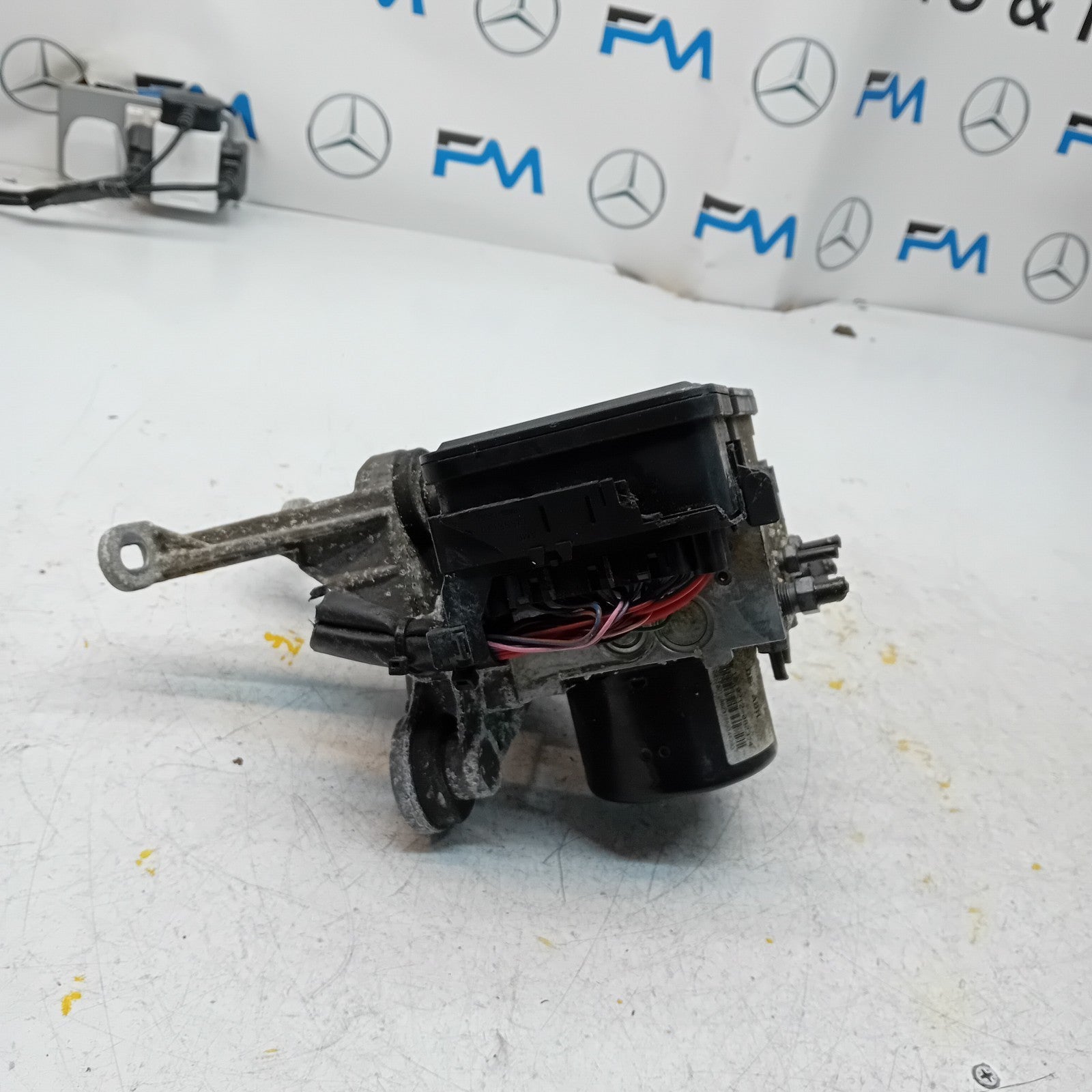 MERCEDES C-CLASS W205 ABS PUMP MODULE CONTROL UNIT A1729014100 FM00975