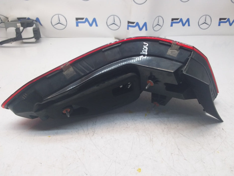 MERCEDES E-CLASS W212 REAR DRIVER O/S TAIL LIGHT A2129060803 2014 FMT84