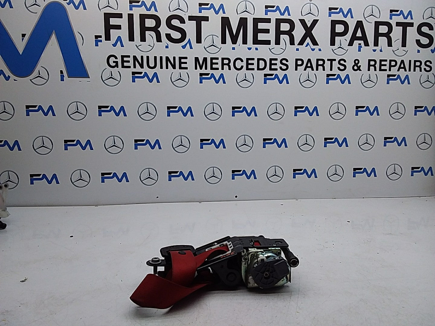 MERCEDES C-CLASS W204 SEAT BELT FRONT RIGHT DRIVER SIDE A2048602485 FMS233 OSF