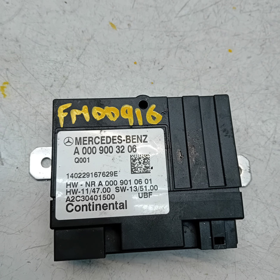 MERCEDES C-CLASS W205 FUEL PUMP CONTROL MODULE A0009003206 FM00916