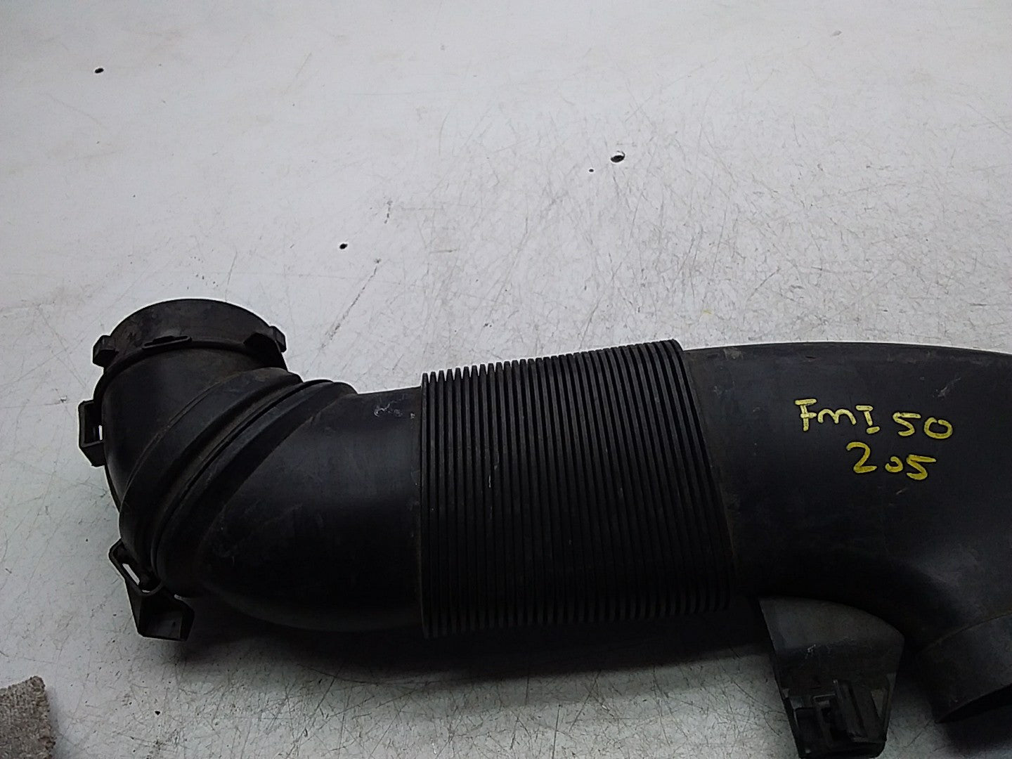 MERCEDES BENZ C-CLASS W205 AIR INTAKE TUBE A6510903242 FMI50 (DAMAGED)