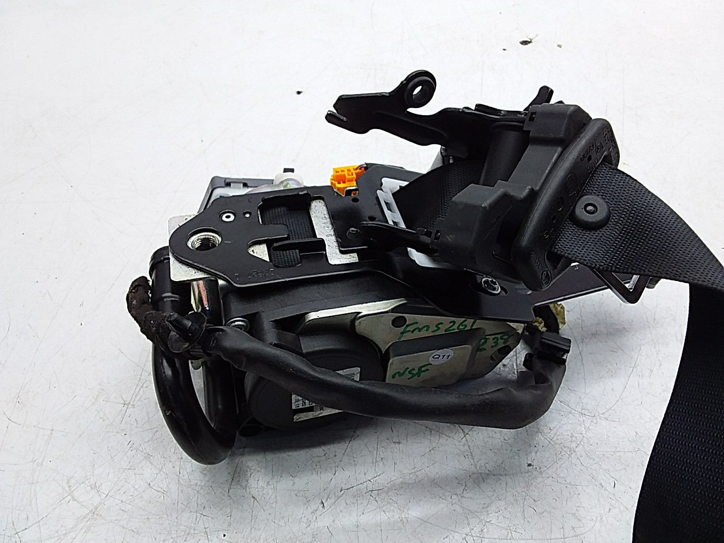 MERCEDES E-CLASS W238 SEAT BELT FRONT LEFT PASSENGER SIDE A2388602800 FMS261 NSF
