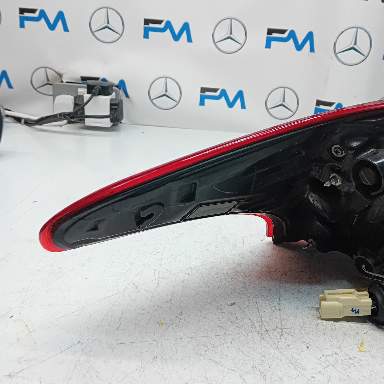 MITSUBISHI OUTLANDER MK3 2015-19 DRIVER SIDE OS OUTER REAR TAIL LIGHT FMT148