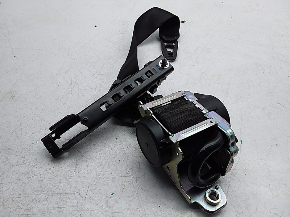 MERCEDES C-CLASS W205 SEAT BELT REAR RIGHT DRIVER SIDE A2058600285 FMS285 OSR
