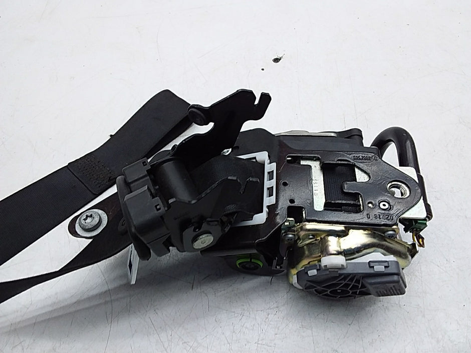 MERCEDES E-CLASS W238 SEAT BELT FRONT RIGHT DRIVER SIDE A2388602900 FMS250 OSF
