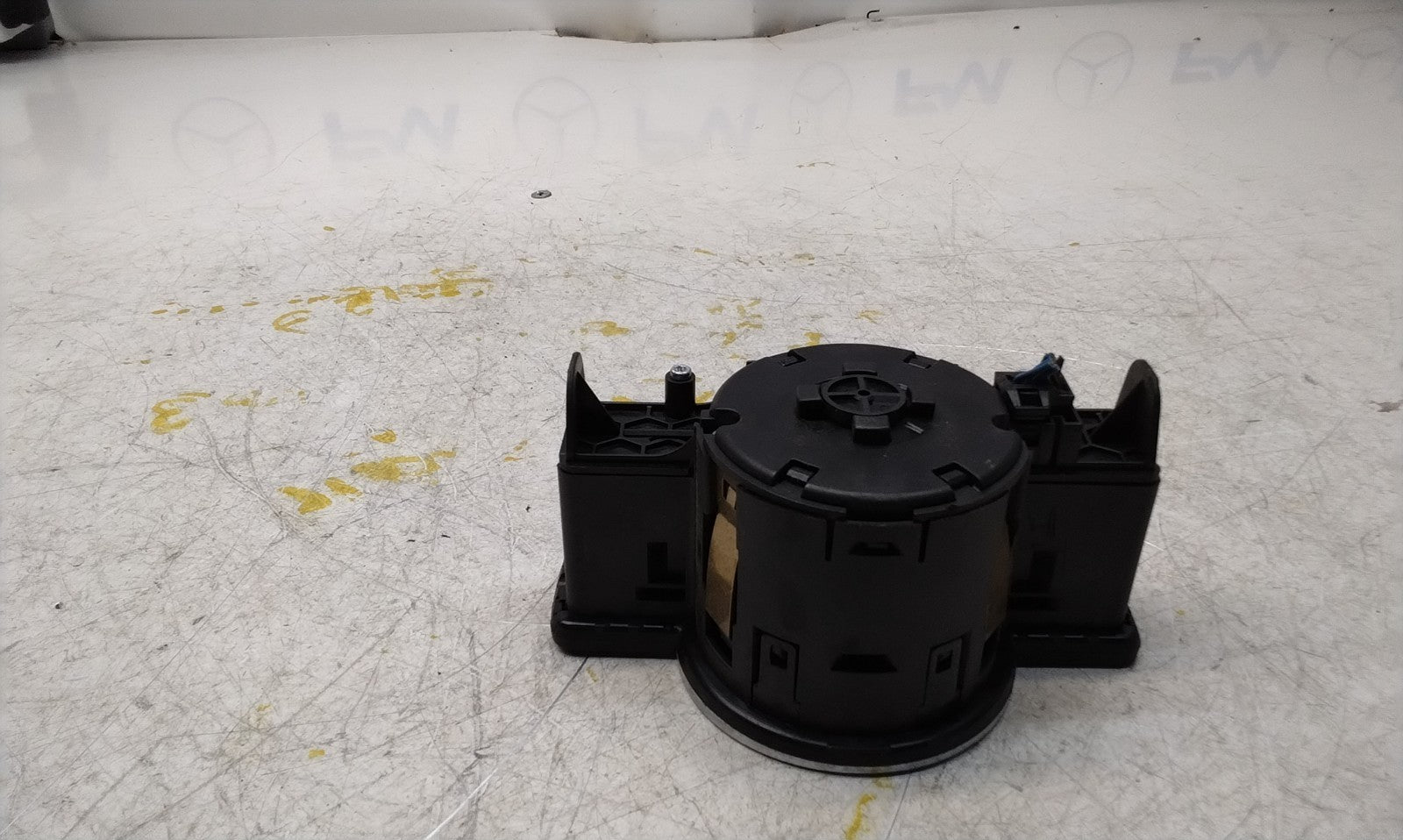 MERCEDES C-CLASS W204 HEADLIGHT CONTROL SWITCH 2014 A2049053103 FM001024