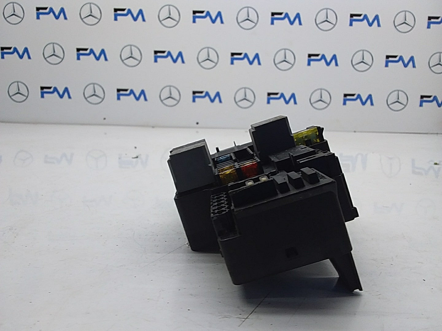 MERCEDES BENZ E-CLASS W213 FUSE BOX RELAY  A2139062202 FMF55