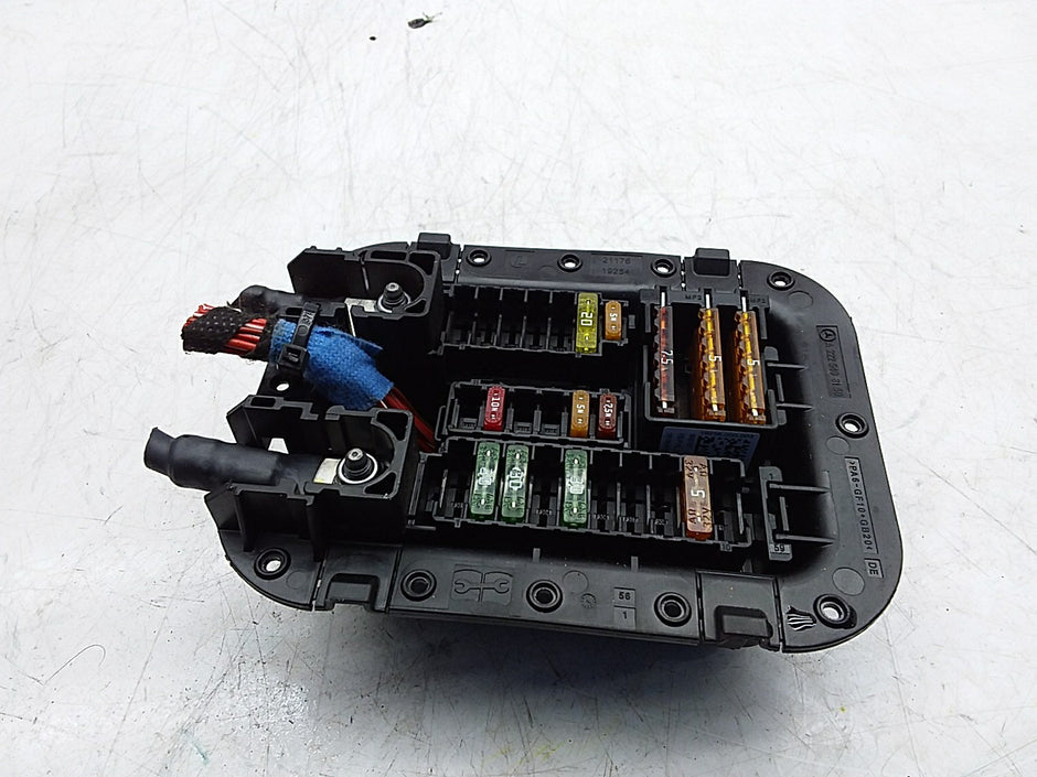 MERCEDES BENZ S-CLASS W222 2014 ONWARDS FUSE RELAY BOX  A2225403150 FMF134