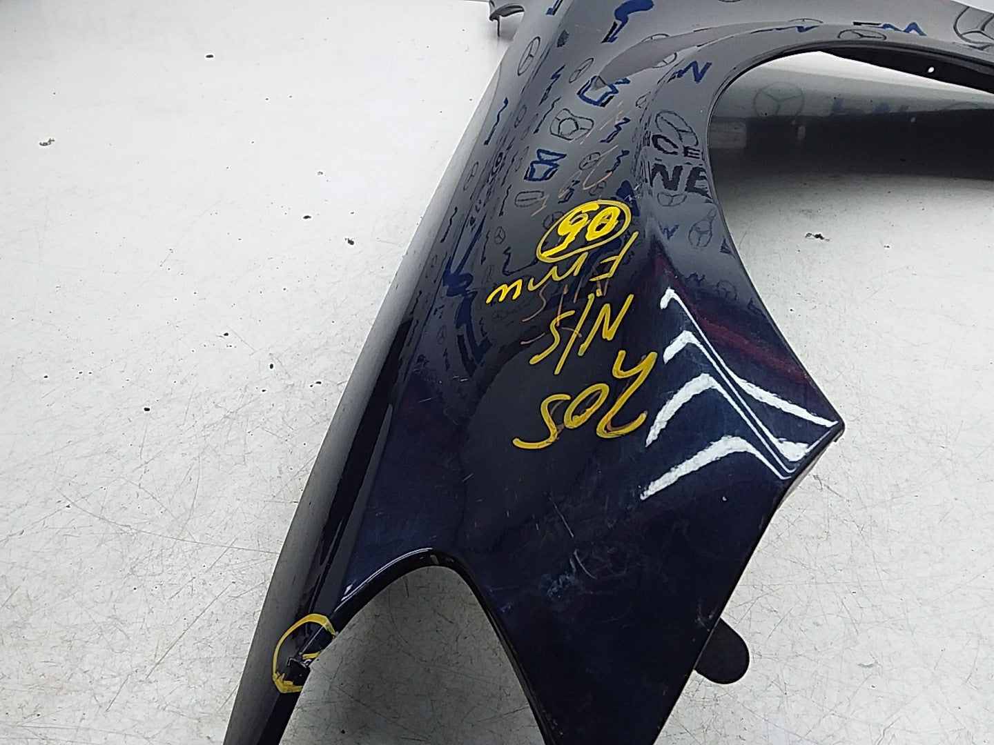 MERCEDES  C-CLASS W205 NS LEFT PASSENGER SIDEWINGS A2058810148 FMW05 (DAMAGED)