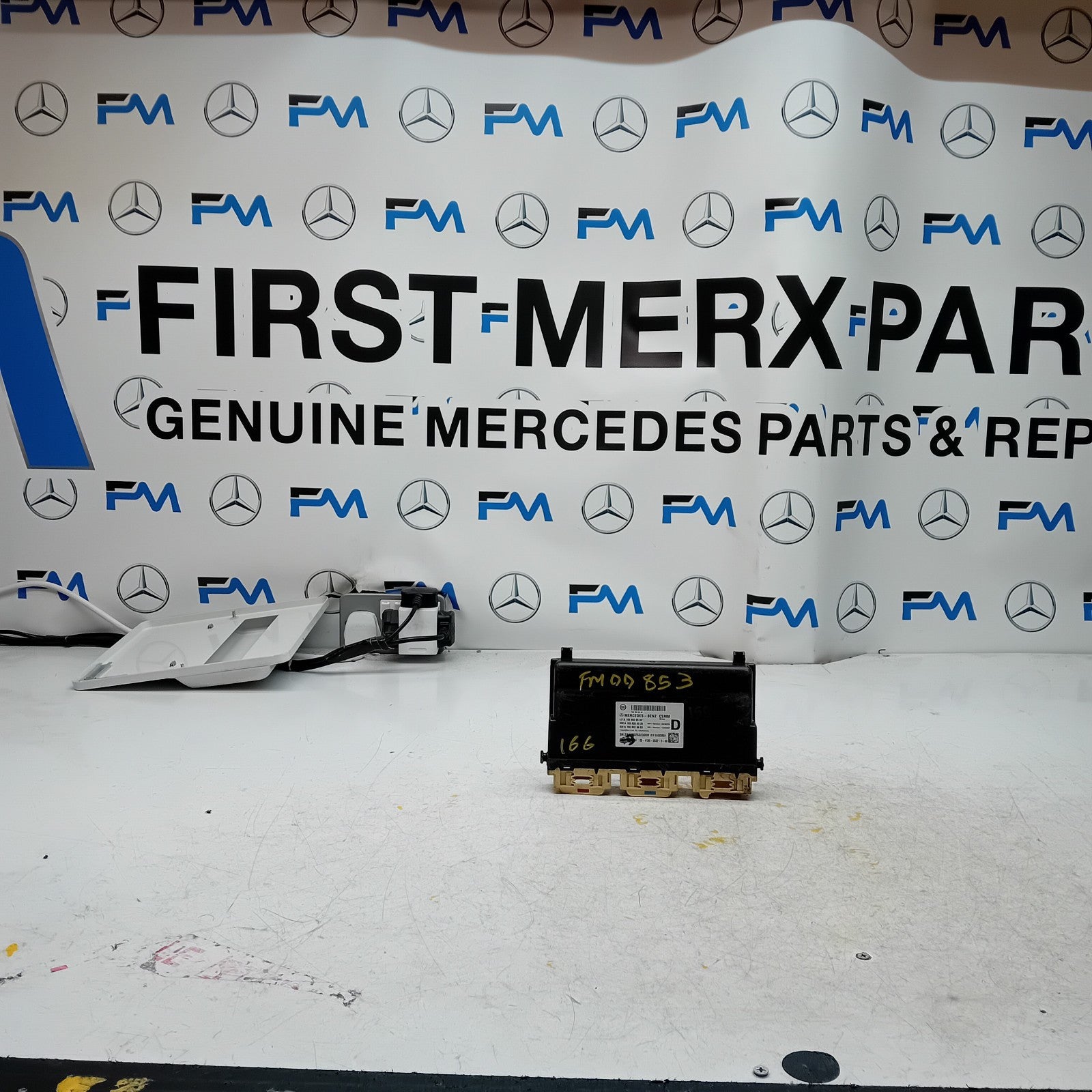MERCEDES GLS CLASS W166FRONT RIGHT SEAT CONTROL MODULE A1669008506 FM00853