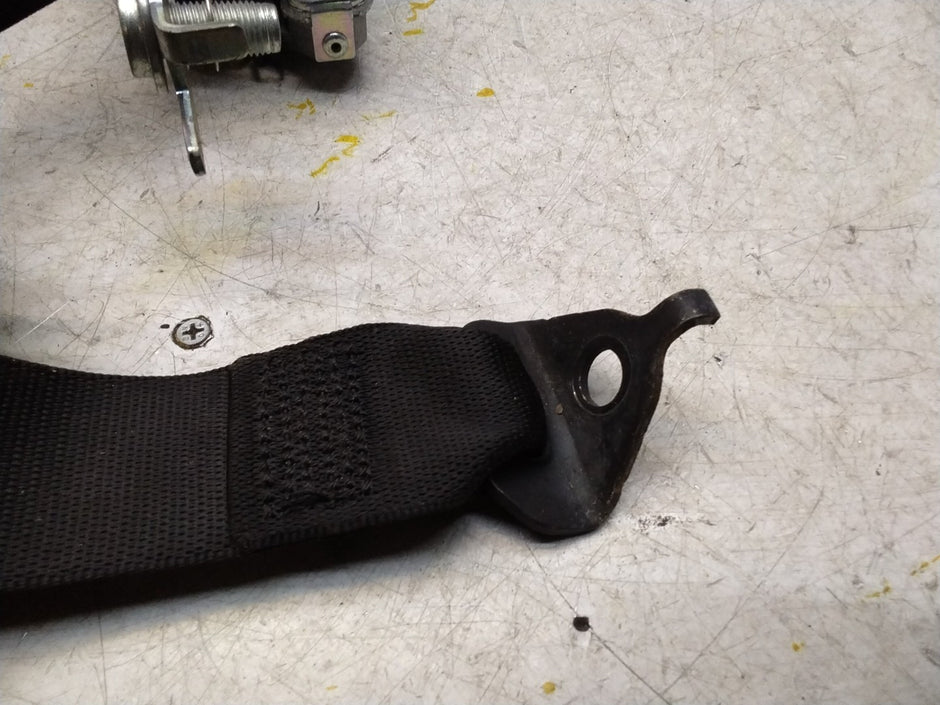 MERCEDES GLE W166 SEAT BELT REAR RIGHT DRIVER SIDE A1668603285 FMS369 OSR