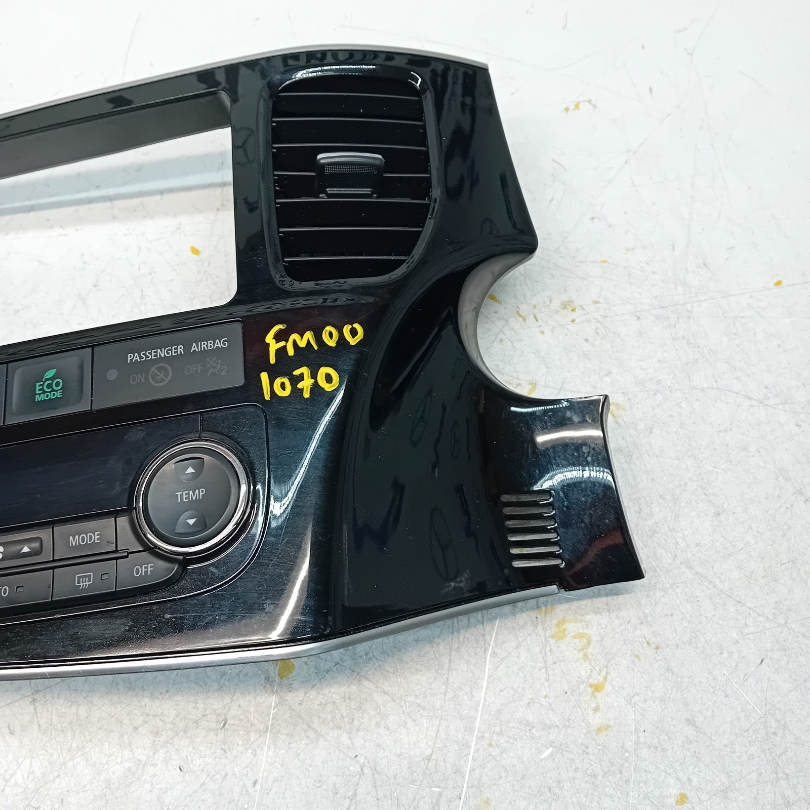 MITSUBISHI OUTLANDER PHEV HEATER  CONTROL PANEL CAB502A043A C68372 FM001070